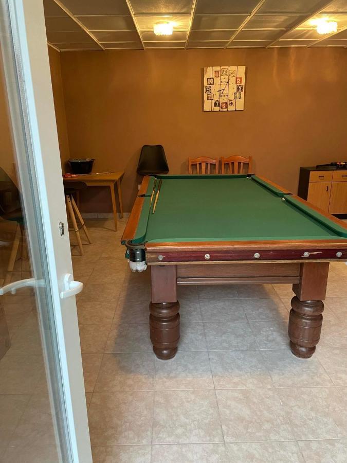 Adam Apartman Hajduszoboszlo Bagian luar foto