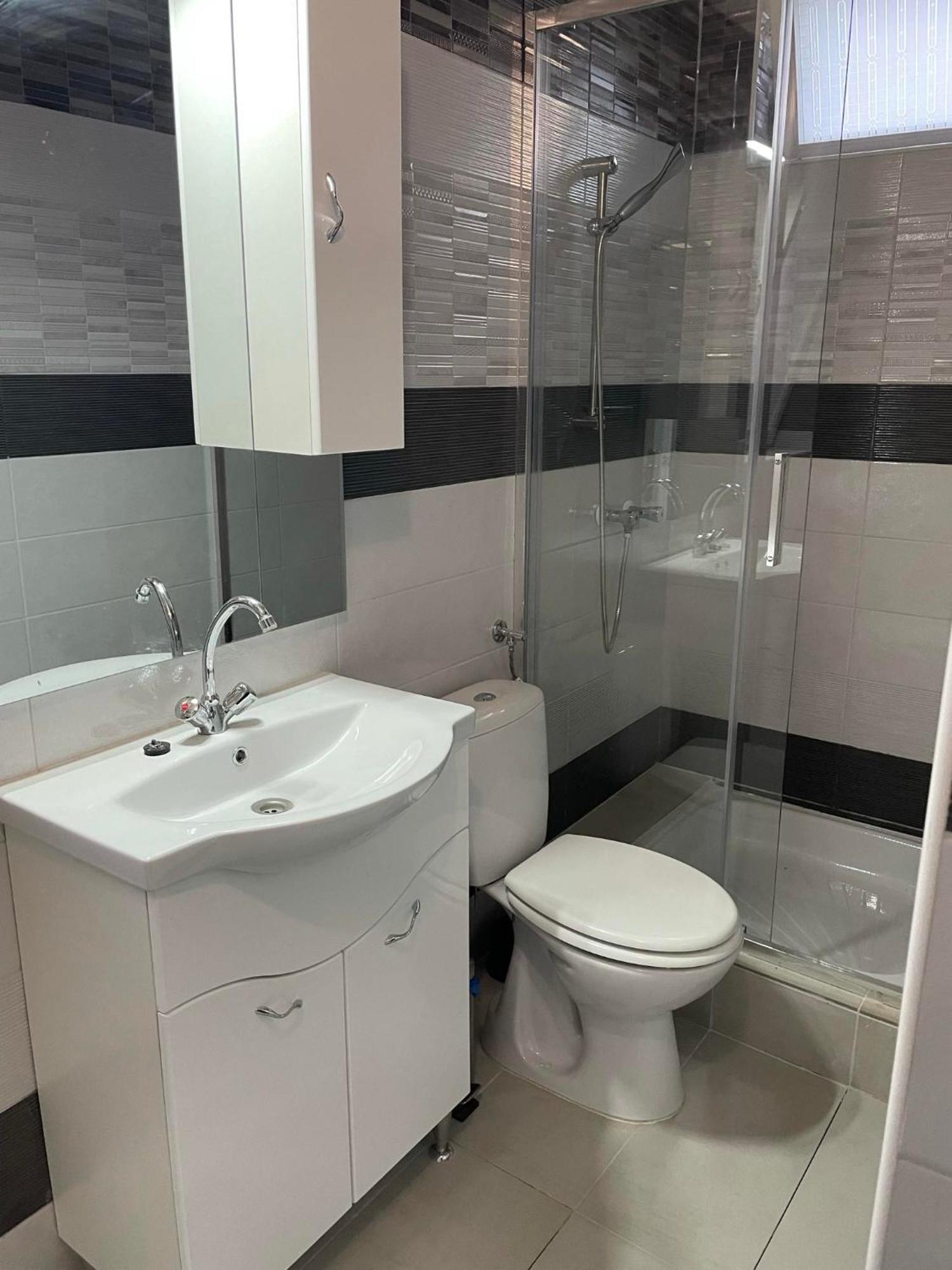 Adam Apartman Hajduszoboszlo Bagian luar foto