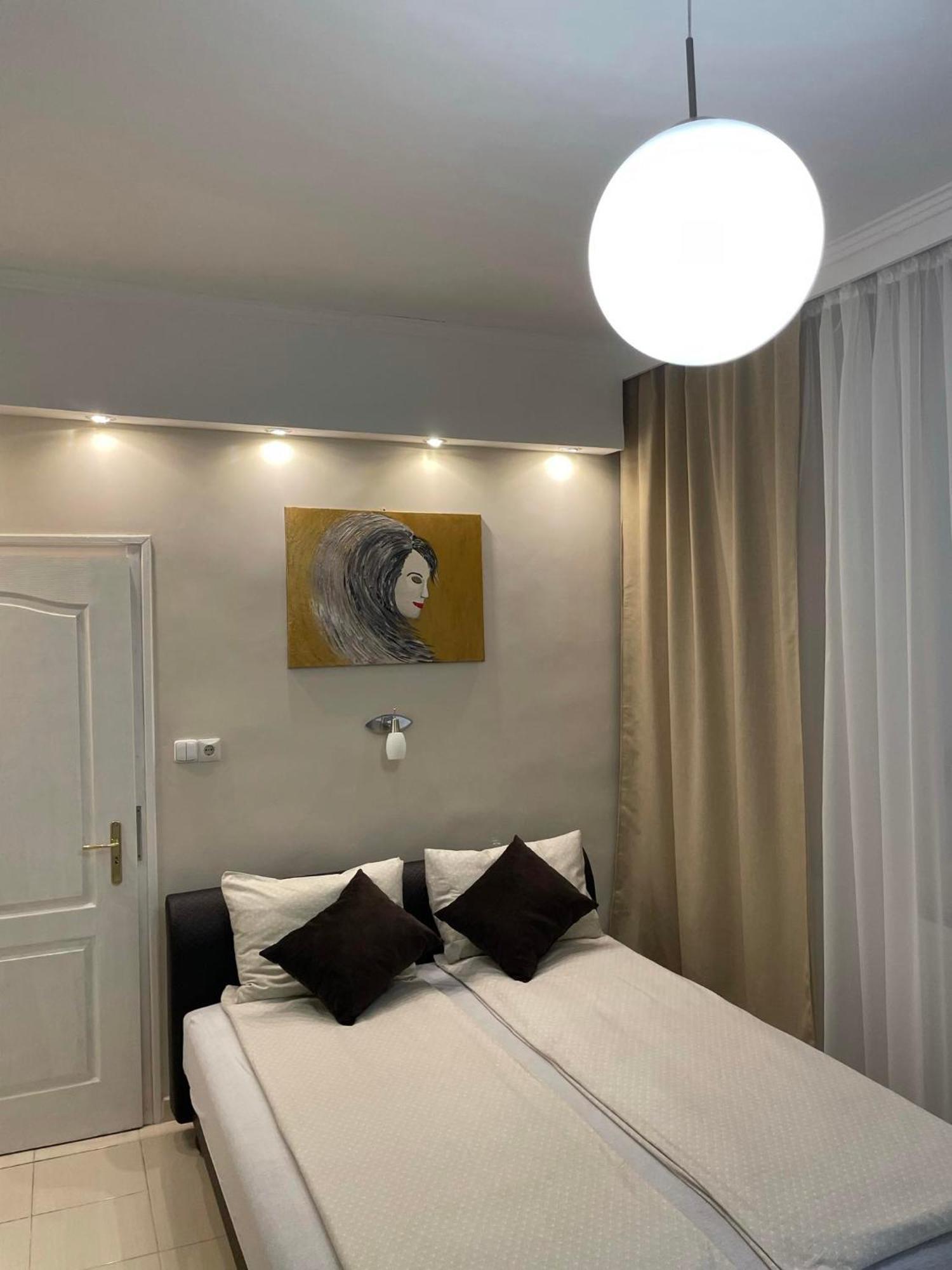 Adam Apartman Hajduszoboszlo Bagian luar foto